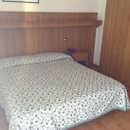 Hotel Helvetia Эраклея-Маре Экстерьер фото